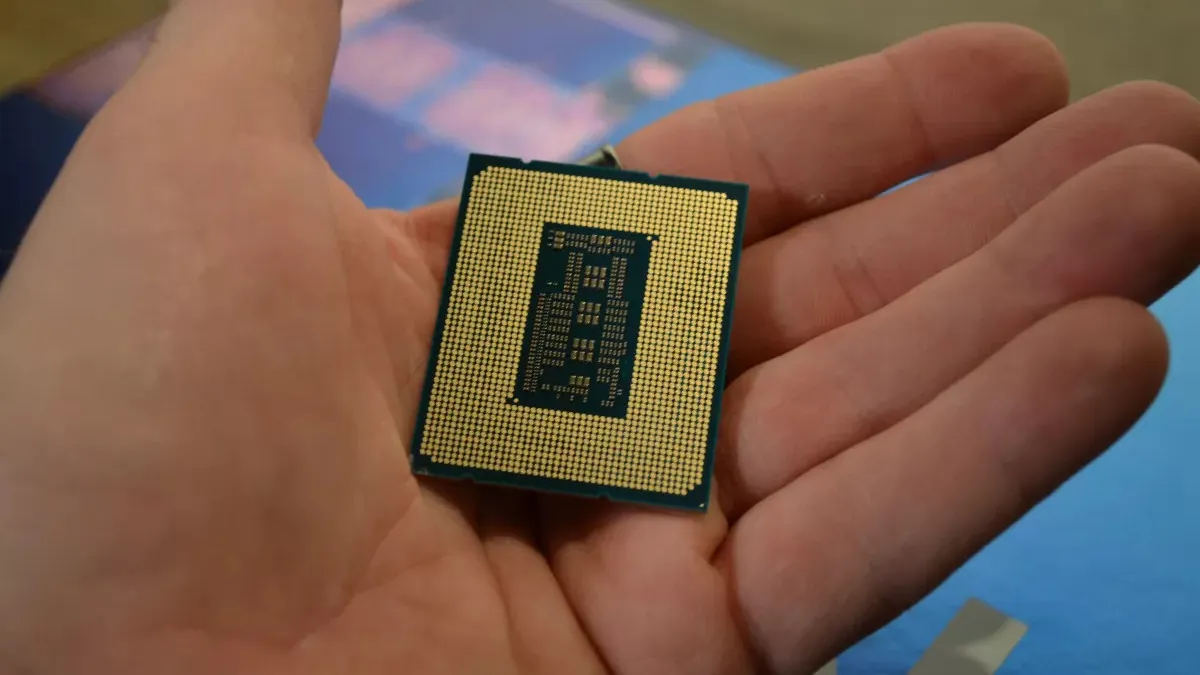 Intel Core i5 14600K vs. Intel Core i7 13700K
